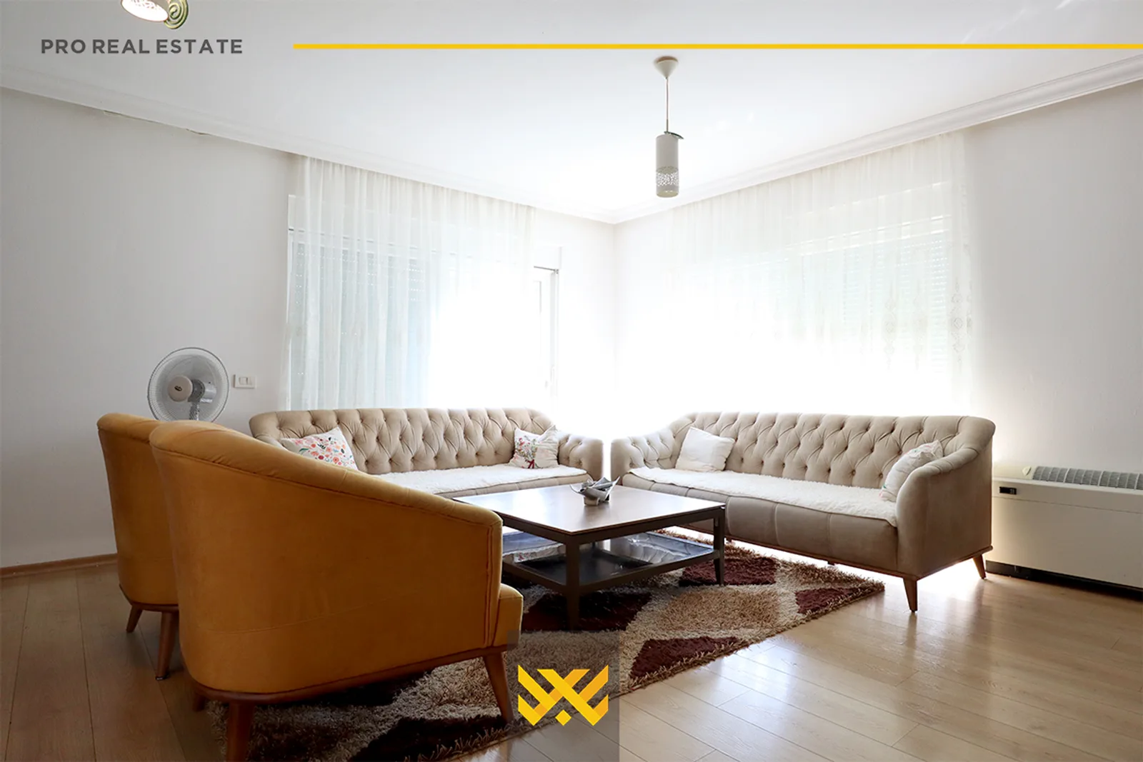 Shtëpi 450m² në #SHITJE në Lagjen Qëndresa.