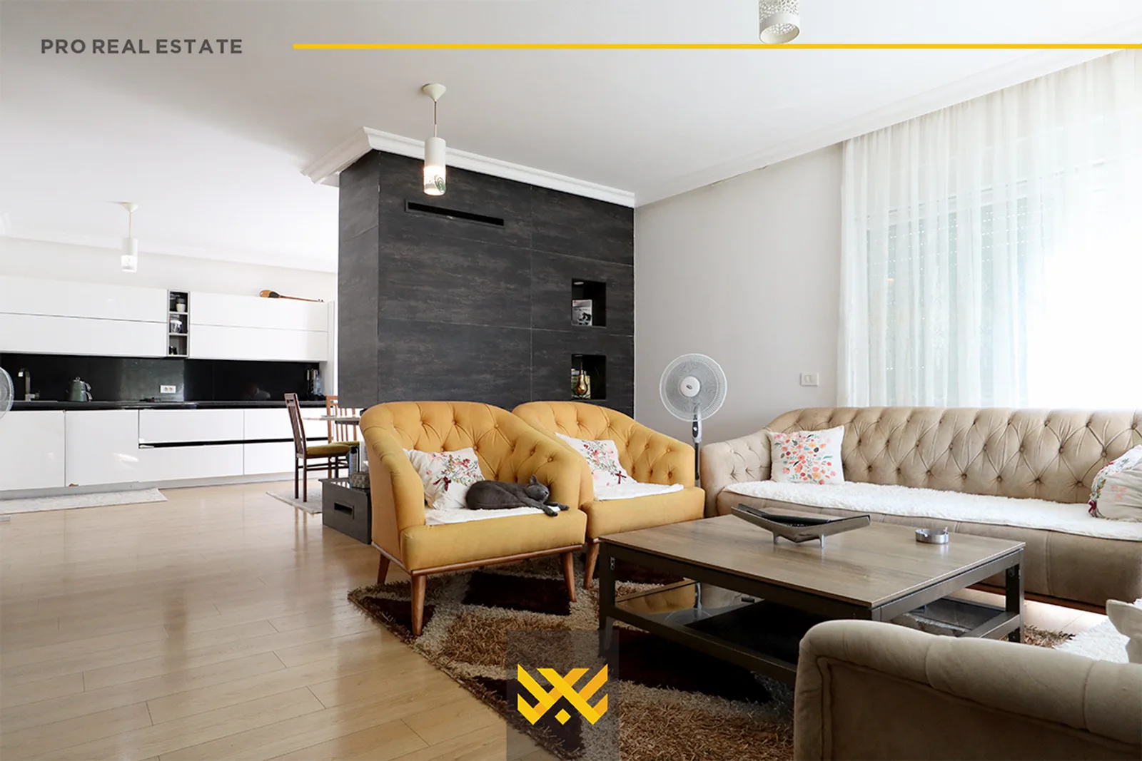 Shtëpi 450m² në #SHITJE në Lagjen Qëndresa.