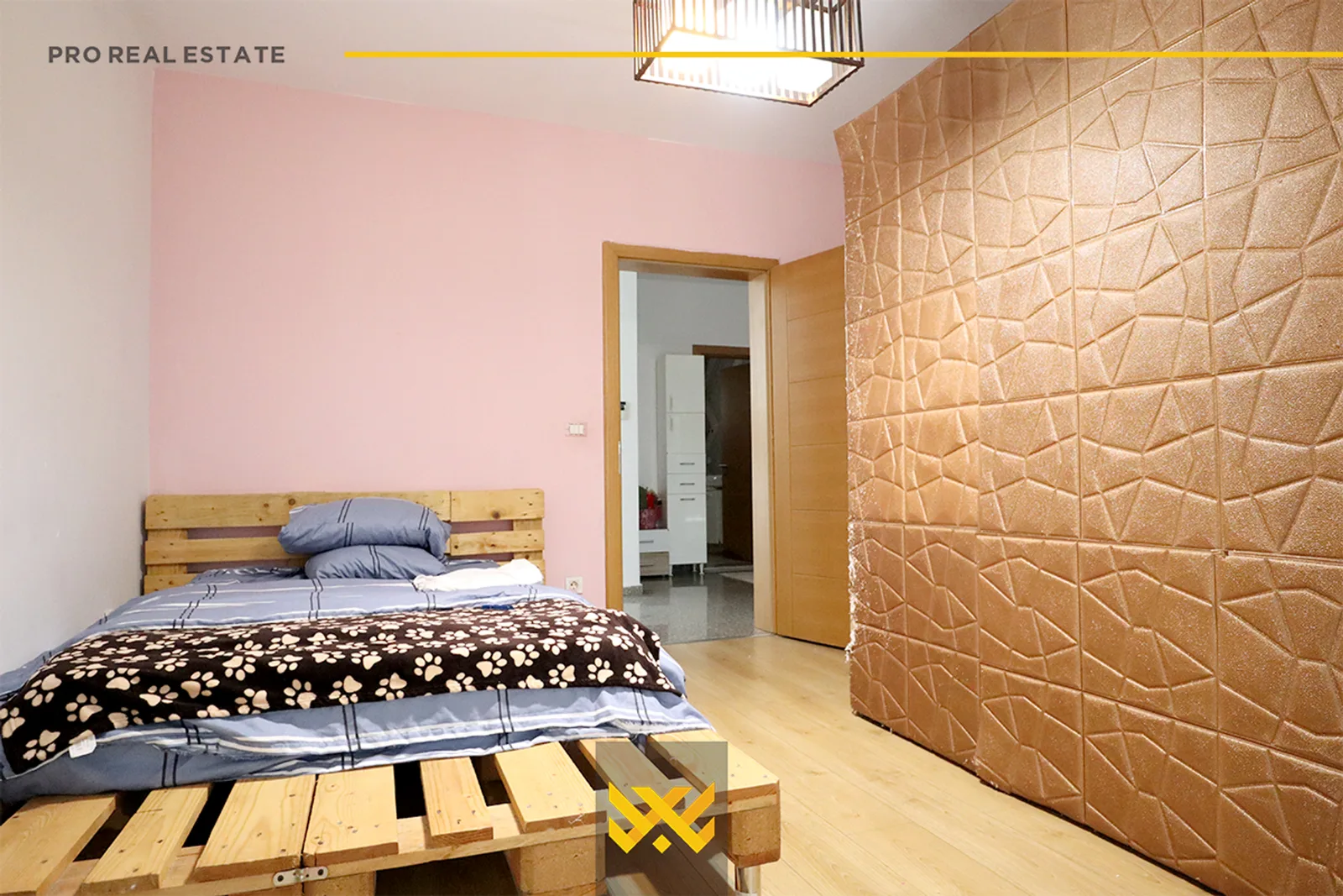 Shtëpi 450m² në #SHITJE në Lagjen Qëndresa.