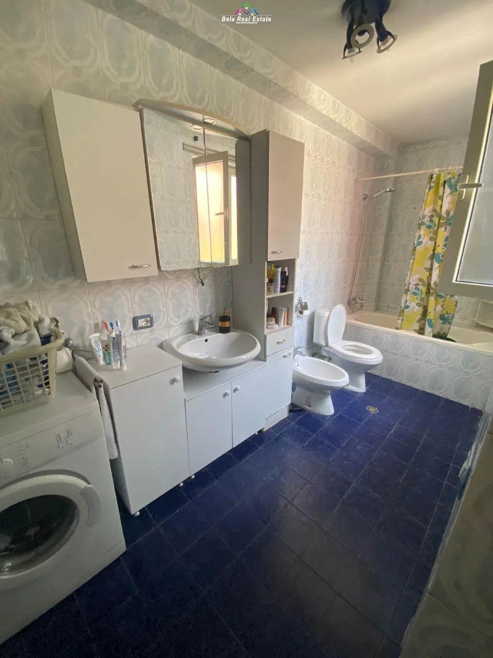 Kat Vile Me Qera + Papafingo Tek Brryli (ID BV22277) Tirane.