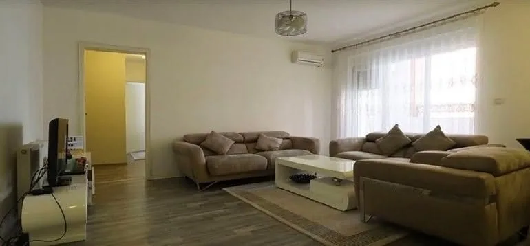 Banesë në shitje në Lagjen Mati 1
