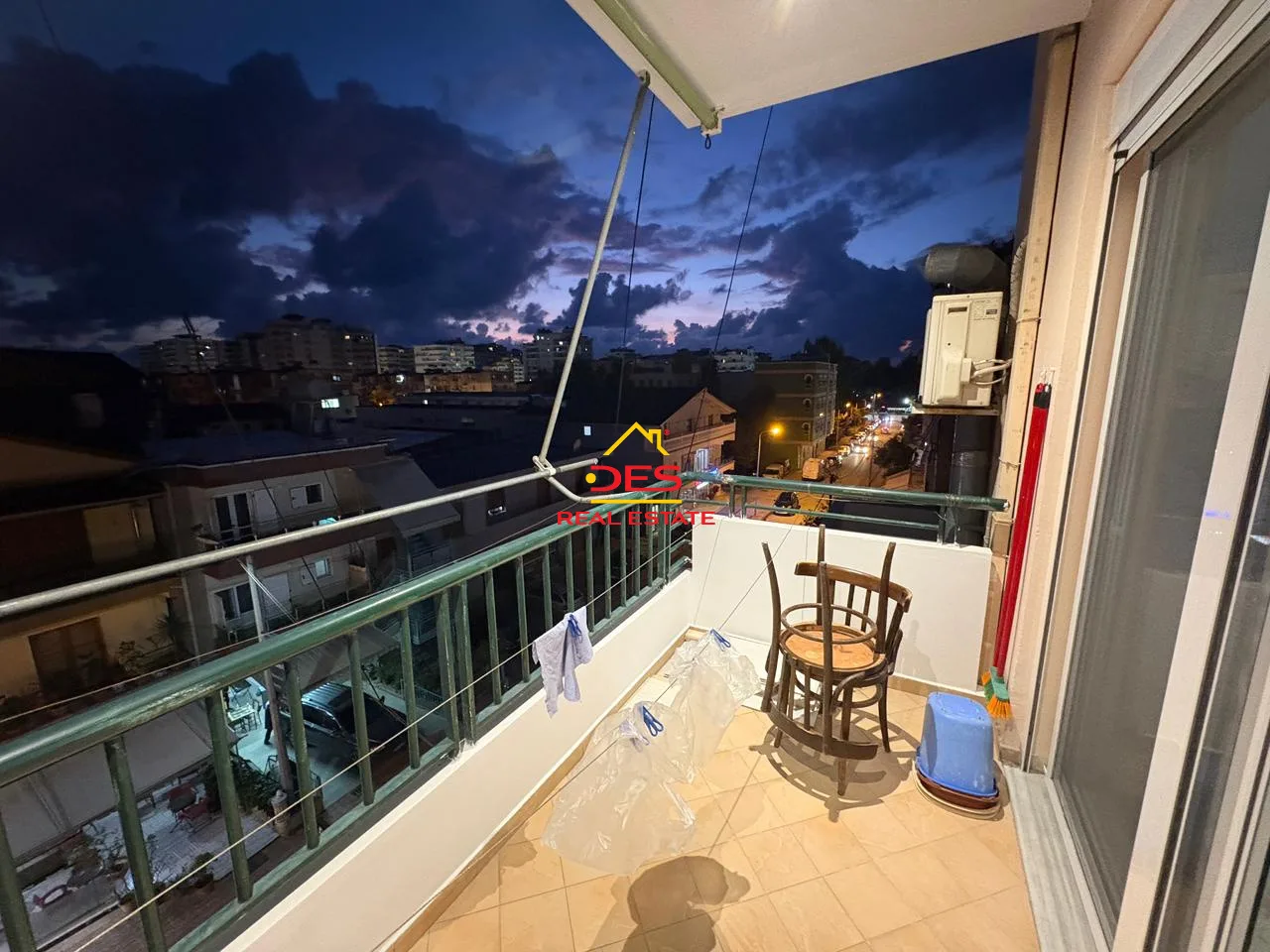Jepet me qira apartament 1+1 pranë shkollës industriale , vlorë