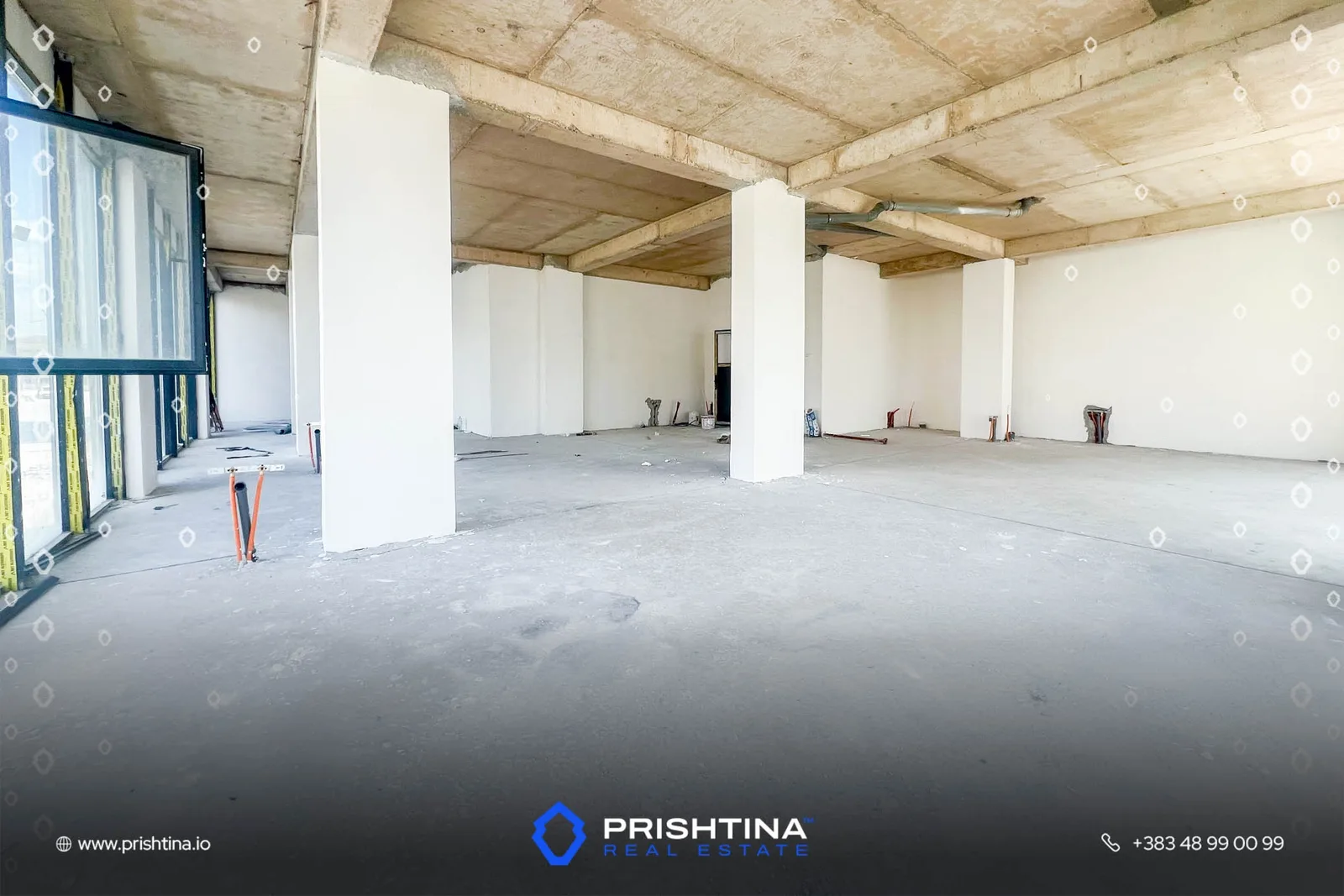 Lokal në shitje 213m² në Veternik