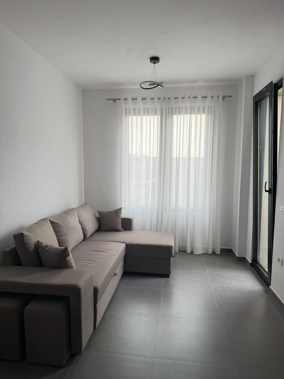 Apartament Me Qera 1+1+post parkimi tek 21 Dhjetori (ID B2101230) Tirane