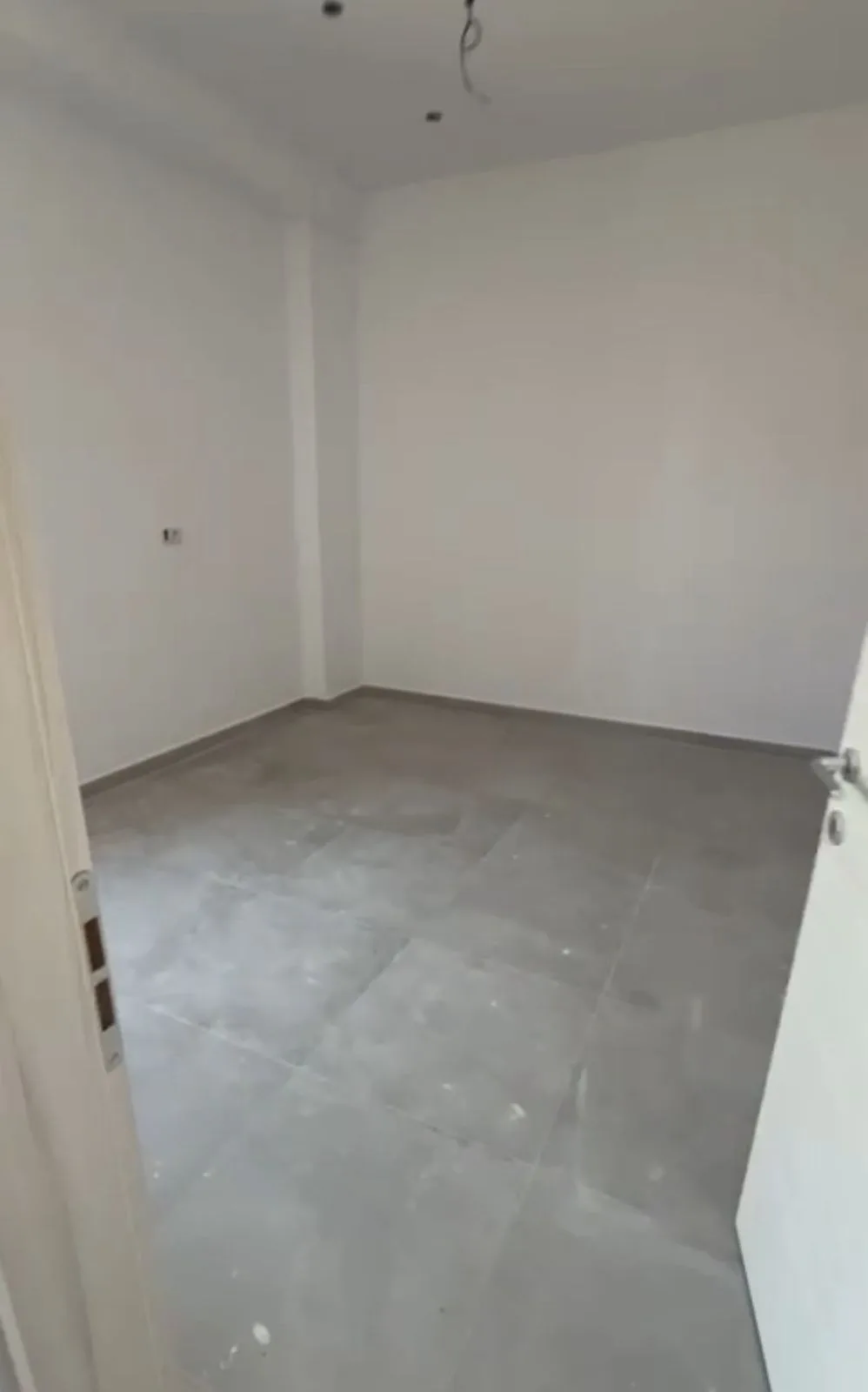 Zyre me Qera Tek Rruga e Kavajes (ID BZ2634) Tirane.