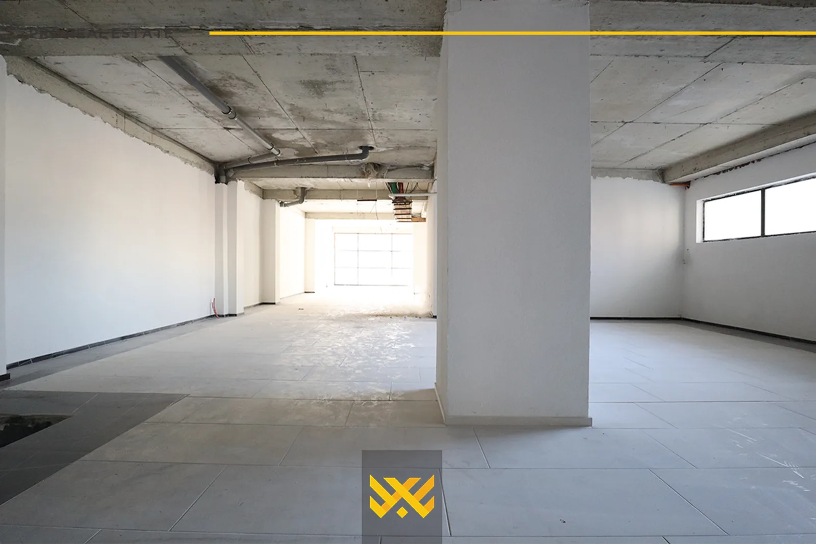 Objekt Afarist 1450m² në #SHITJE në Fushë Kosovë.