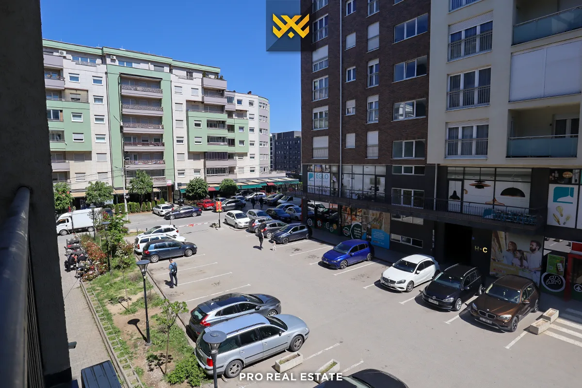 Banesë / Zyrë 105m² me #QIRA te Rruga C
