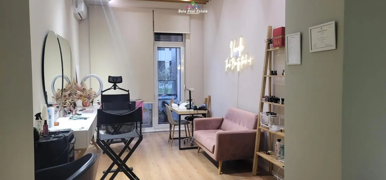 Jepet me qera Qender Estetike Tek 21 Dhjetori (ID BD21471) Tirane.