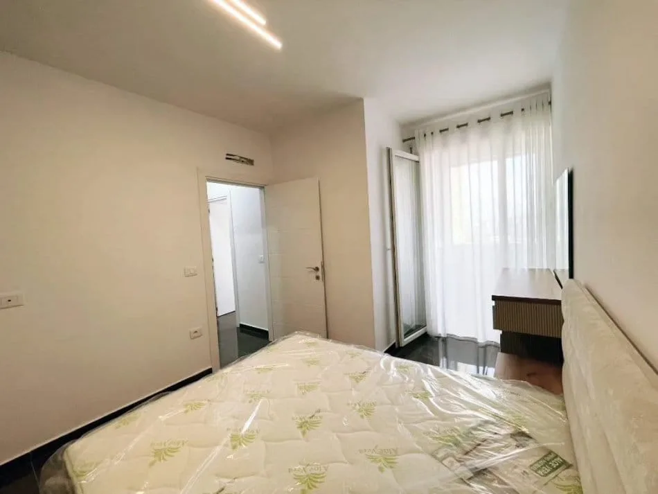 Apartament me qera 2+1 tek Rruga e Kavajes (ID B2201380) Tirane.