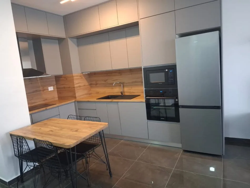 Apartament me qera 2+1 tek Rruga e Kavajes (ID B2201380) Tirane.