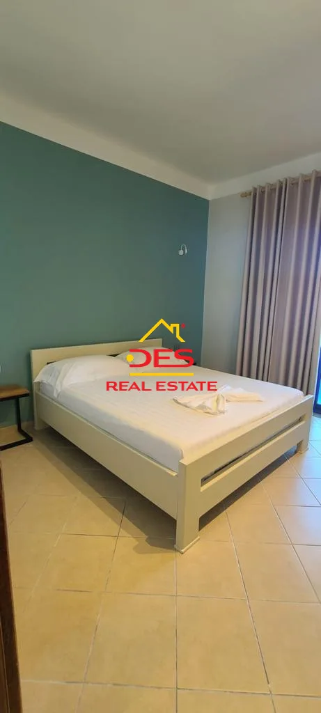 Jepet hotel me qera në radhimë.