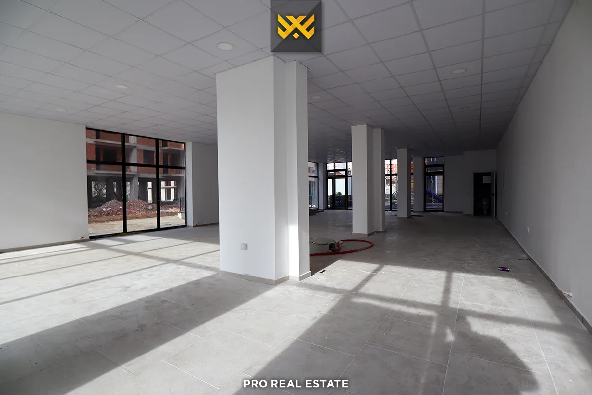 Lokal 185m² me #QIRA në Fushë Kosovë