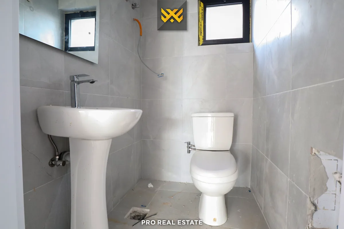 Lokal 185m² me #QIRA në Fushë Kosovë