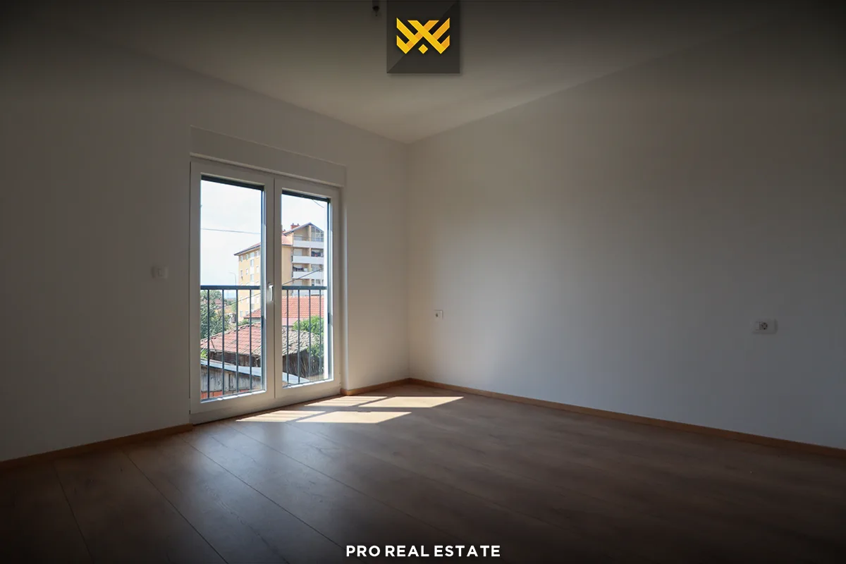 Shtëpi 220m² me #QIRA në Llapllasellë.