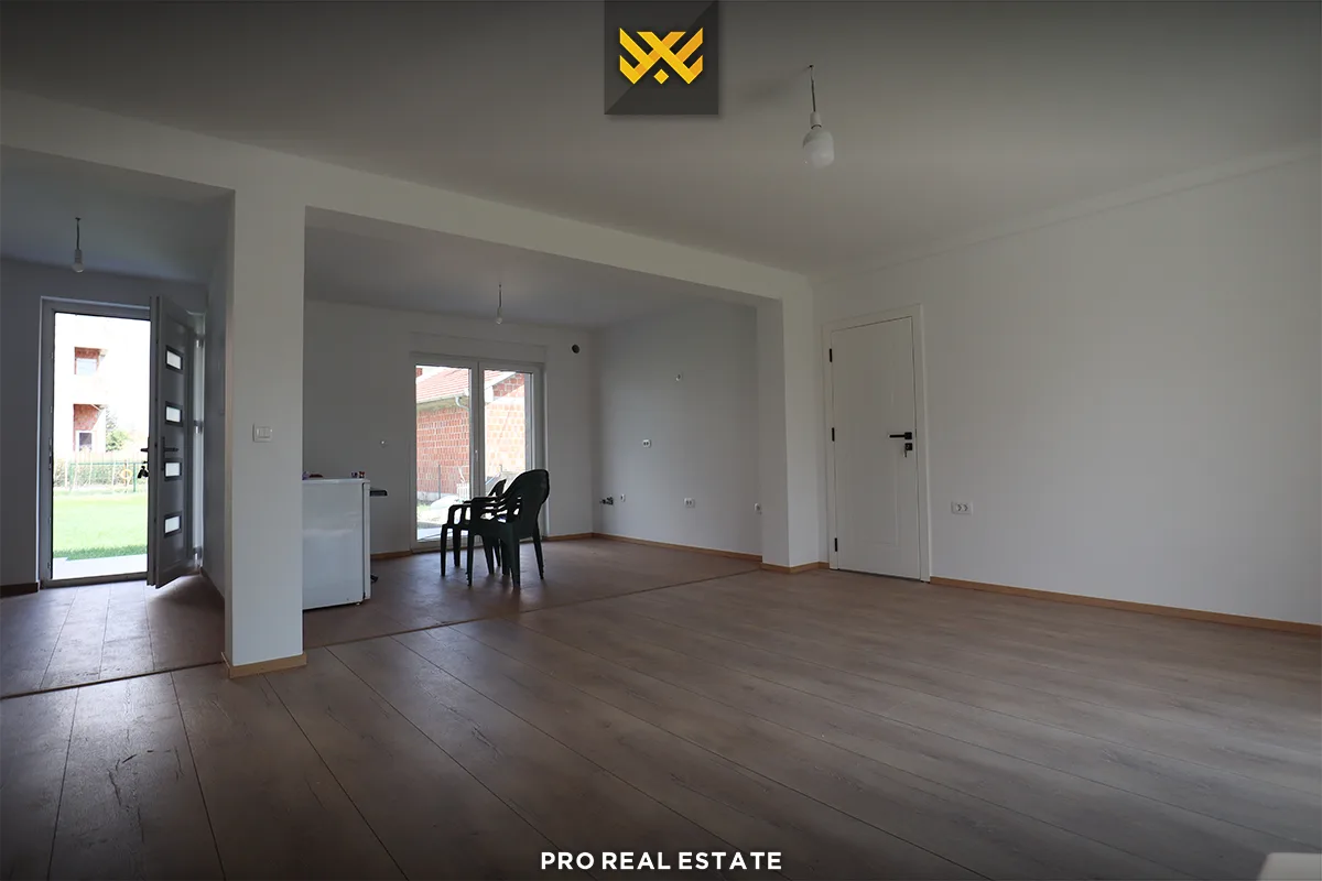 Shtëpi 220m² me #QIRA në Llapllasellë.