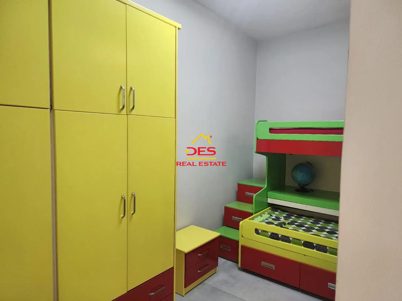 Jepet me qira apartament 2+1 pranë hotel partner,skelë