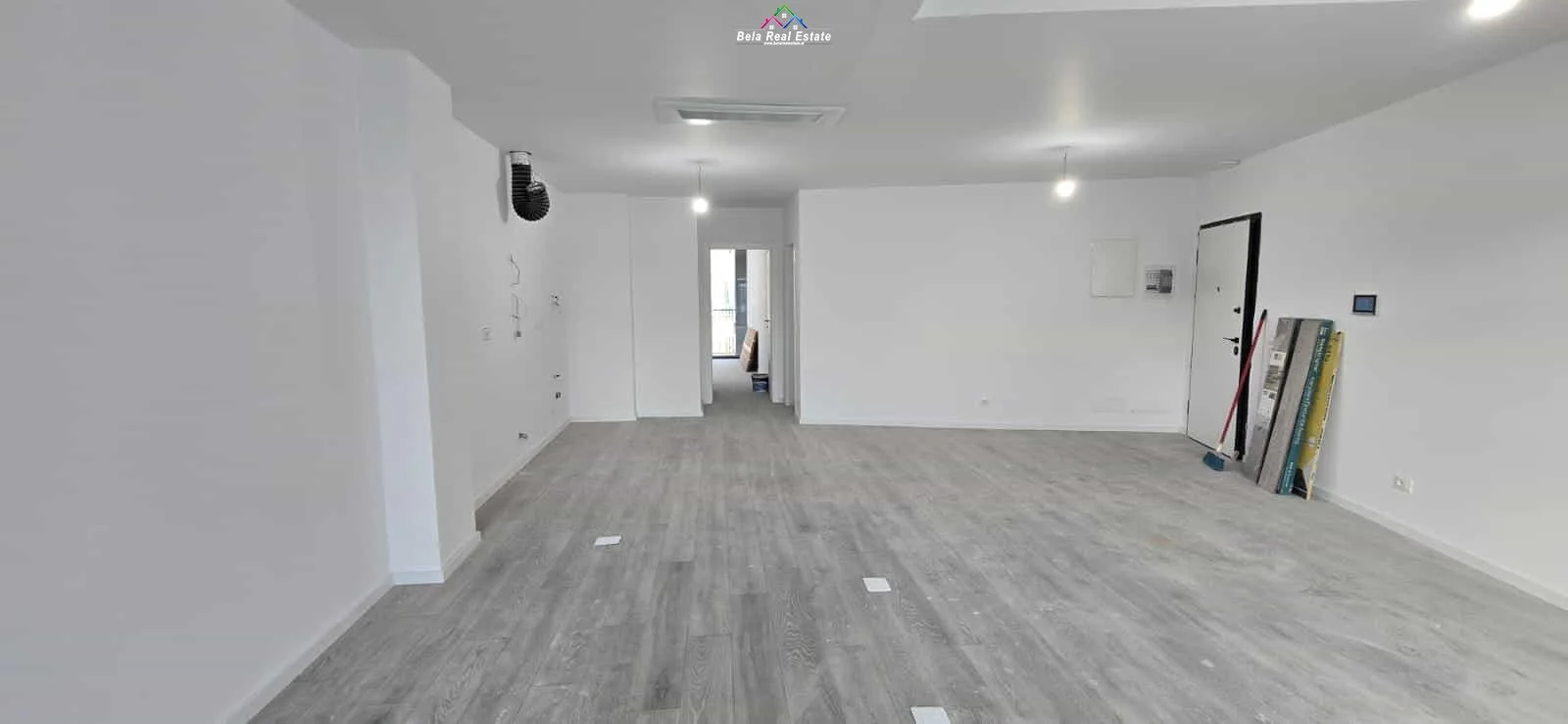 Zyre Me Qera Tek Lake View Residence (ID BZ2963) Tirane