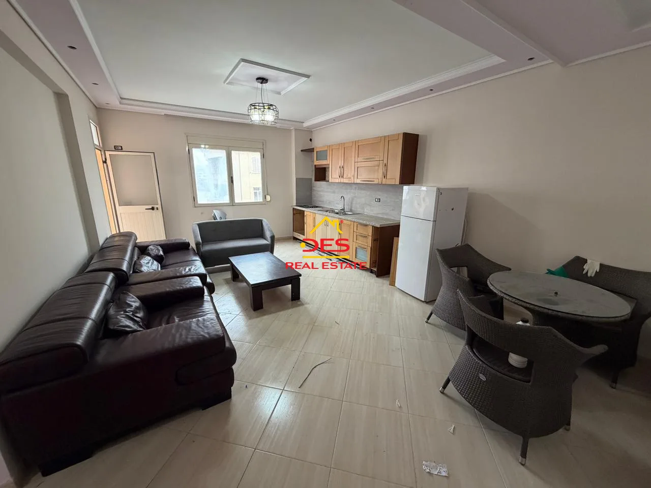 Jepet me qira apartament 1+1 pranë shkollës së e muzikës, vlorë.