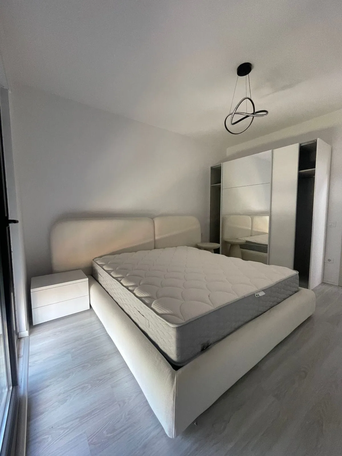 Apartament Ne Shitje 2+1+2 Tek Ish-Dogana (ID B120681) Tirane