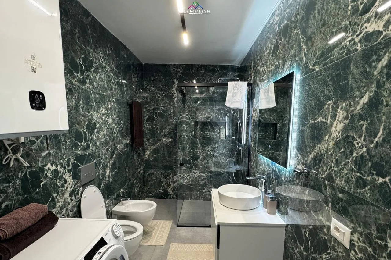 Apartament Duplex me qera 2+1 Tek Pazari i Ri (ID B2201104) Tirane