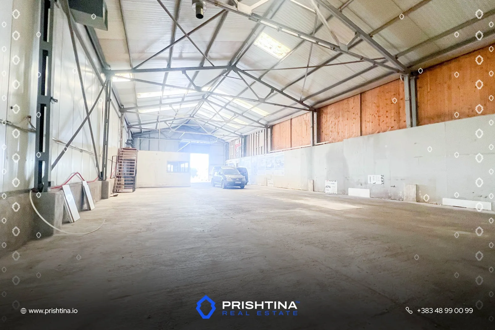 Objekt me qira 360m² në Veternik