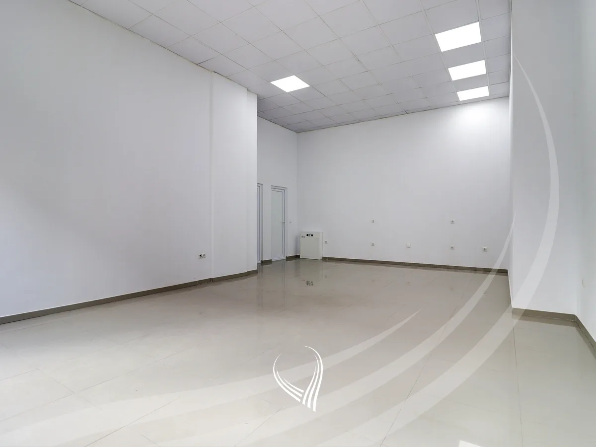 Lokal 54m2 në shitje në lagjen Mati 1