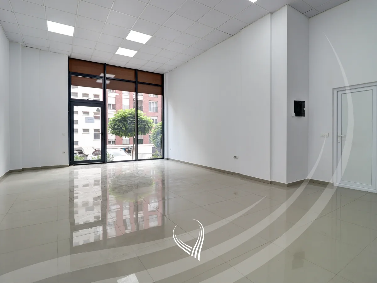 Lokal 54m2 në shitje në lagjen Mati 1