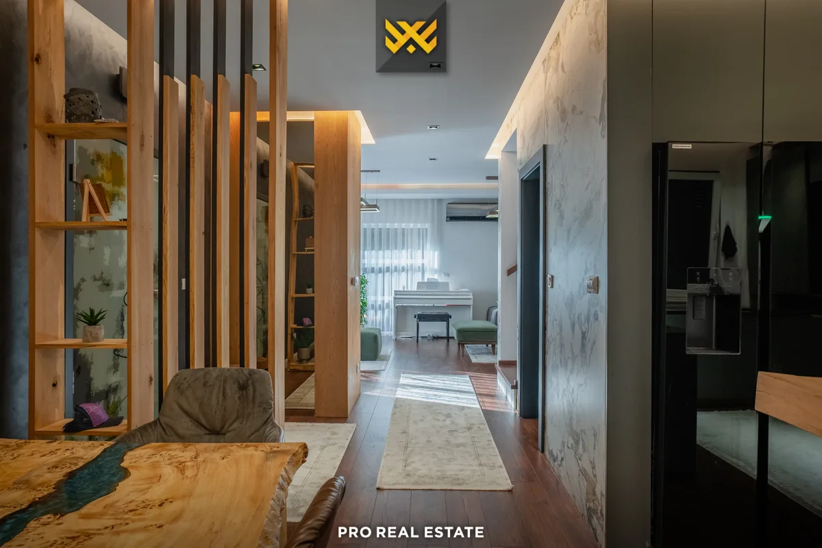 Shtëpi 303m² për #SHITJE në Lagjen NIC