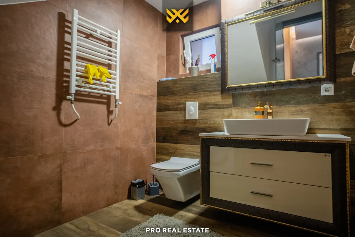 Shtëpi 303m² për #SHITJE në Lagjen NIC