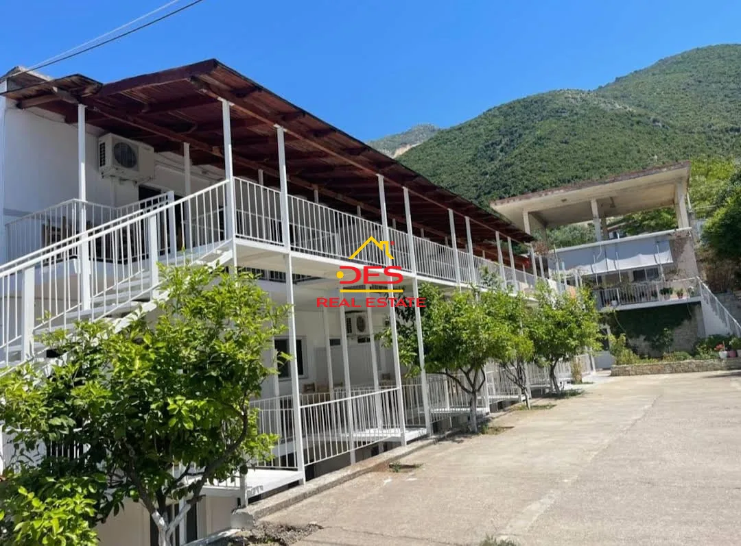 Jepet hotel me qira në ujë të ftohtë,vlorë.