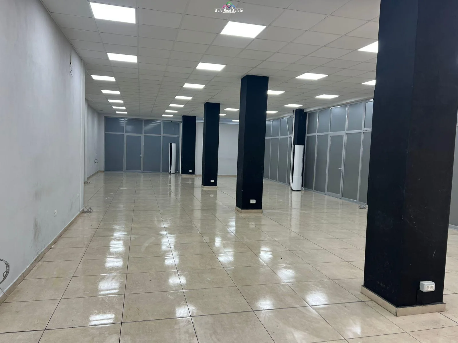 Dyqan Me Qera prane Gjimnazit Partizani  (ID BD21693) Tirane