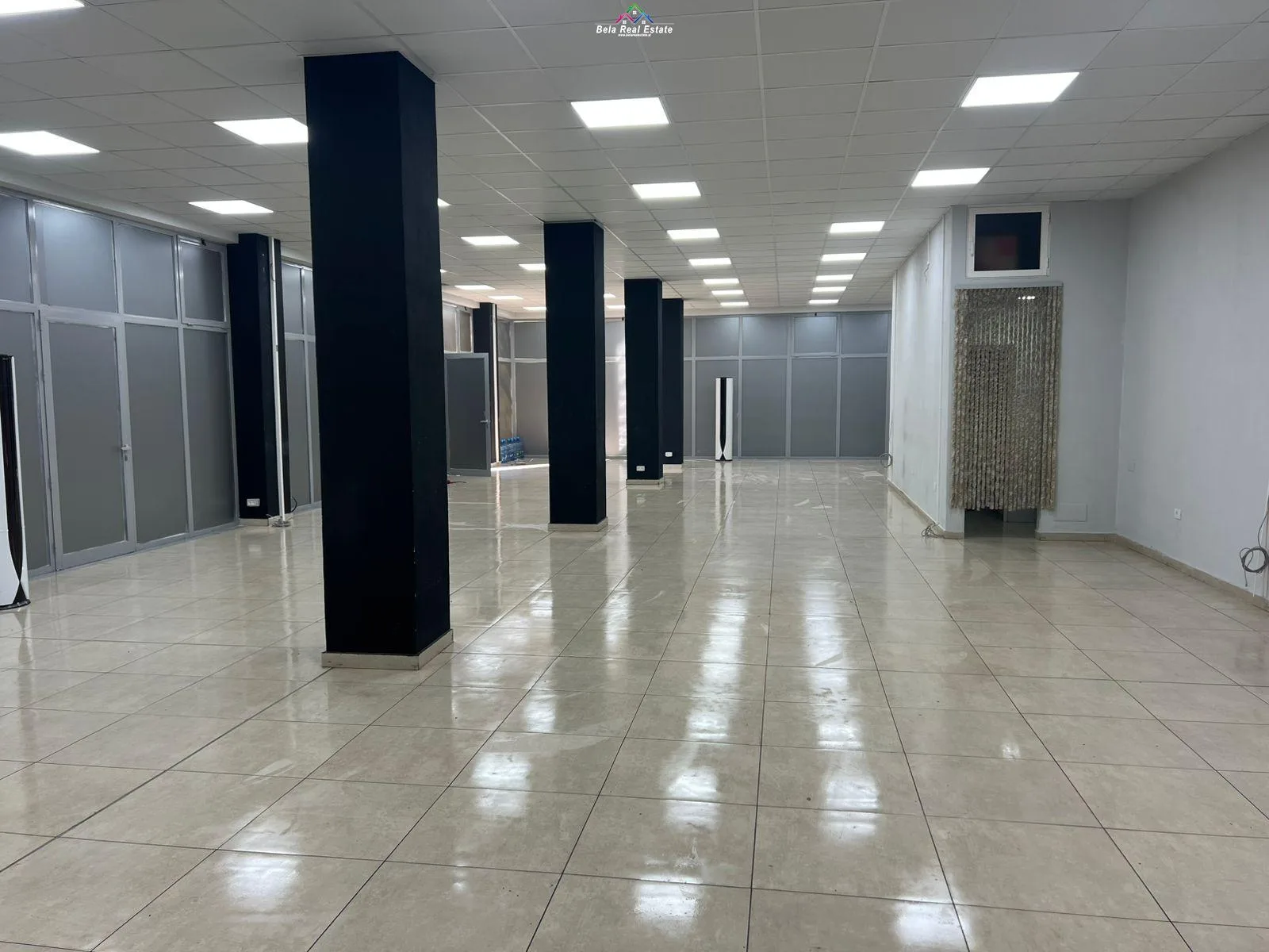 Dyqan Me Qera prane Gjimnazit Partizani  (ID BD21693) Tirane
