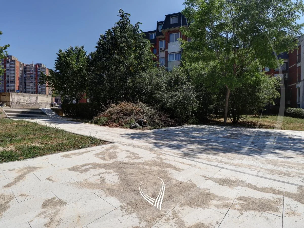 Lokal 110m2 me qira në lagjen Dardania