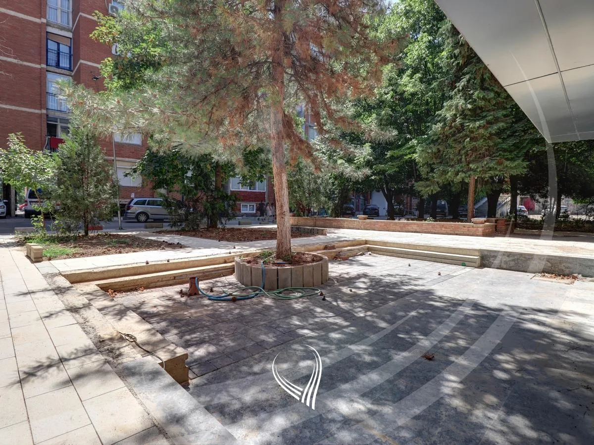 Lokal 110m2 me qira në lagjen Dardania