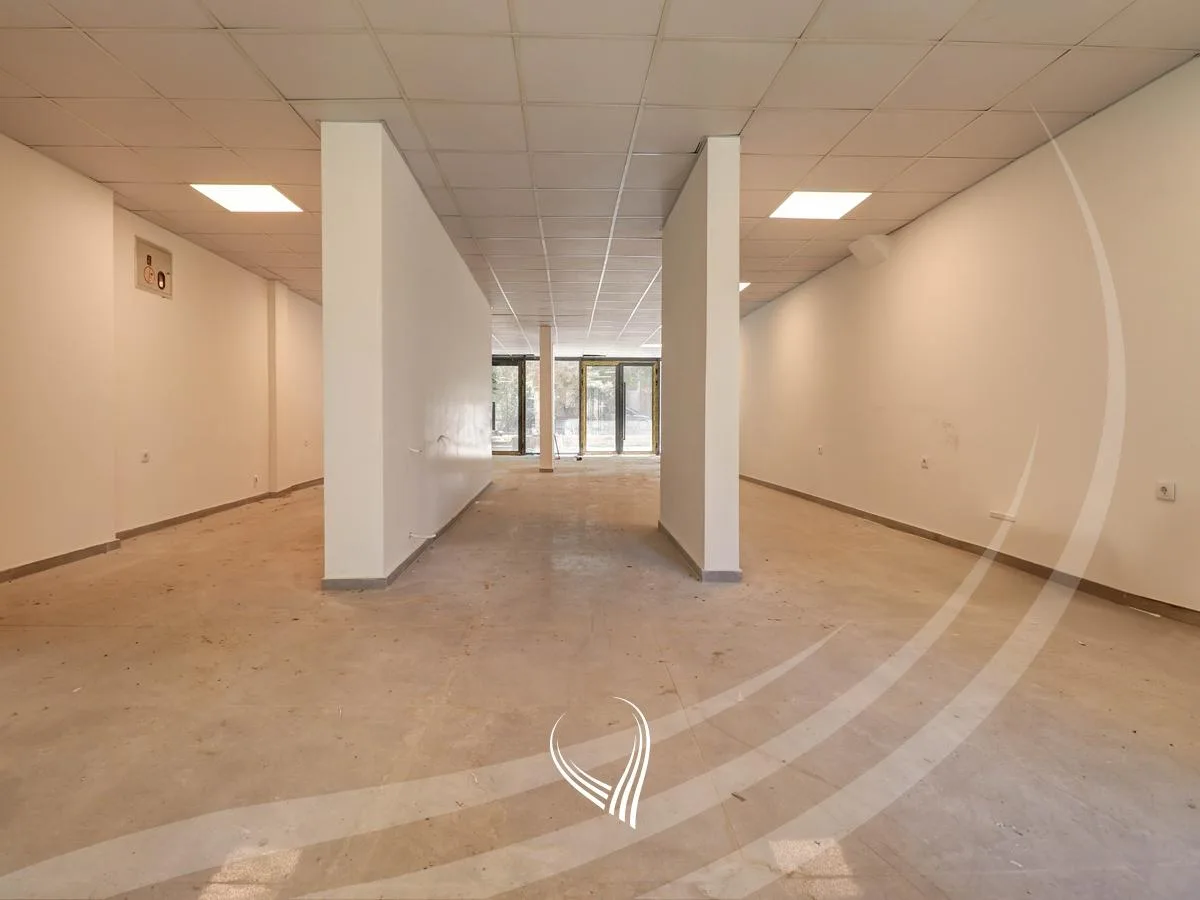 Lokal 110m2 me qira në lagjen Dardania