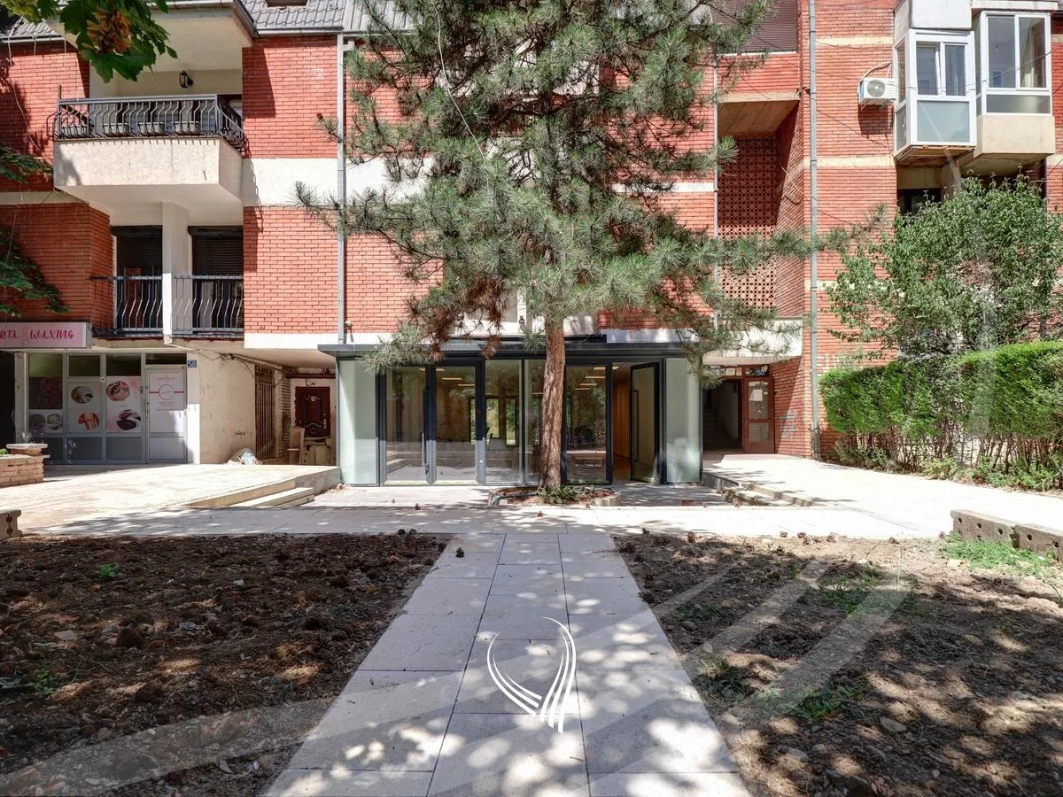 Lokal 110m2 me qira në lagjen Dardania