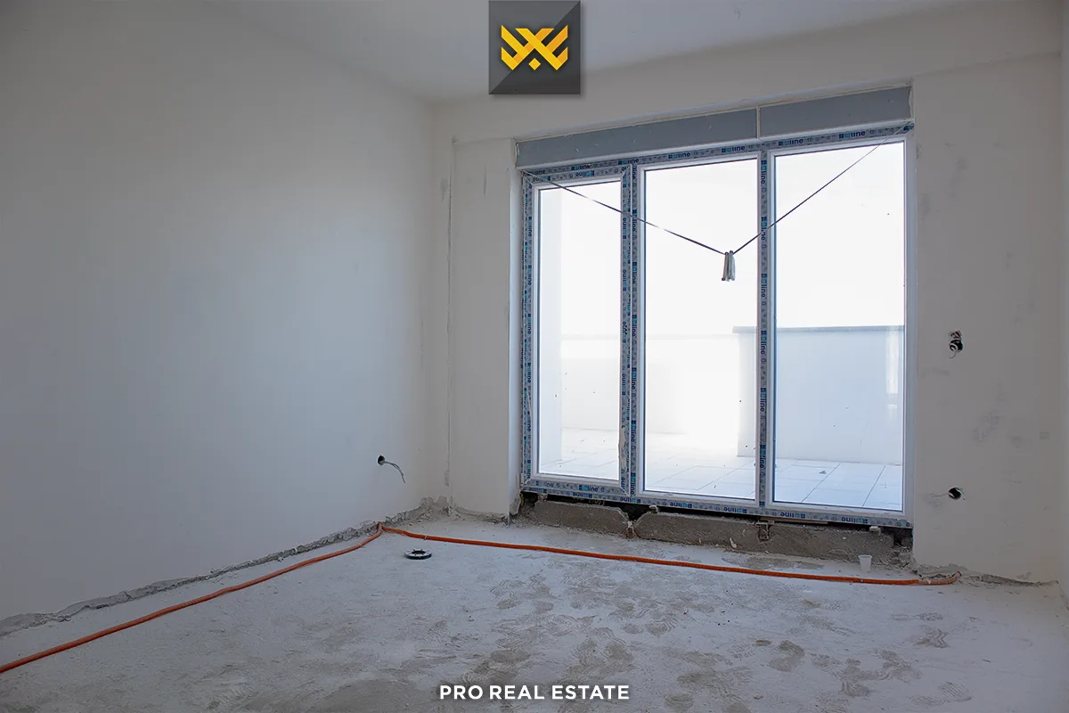 Banesë 190m² + 100m² për #SHITJE te Prishtina e Re.