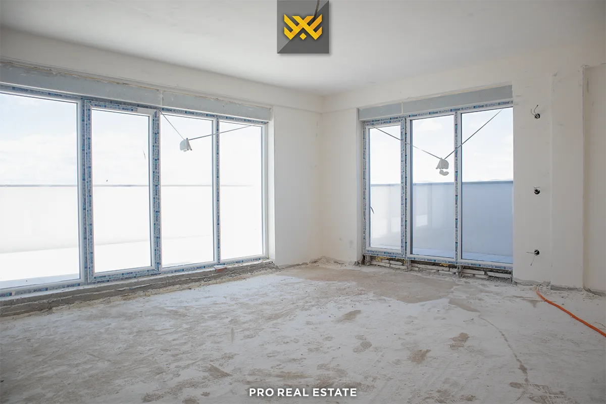Banesë 190m² + 100m² për #SHITJE te Prishtina e Re.