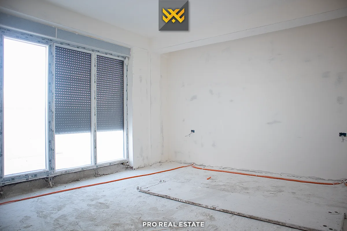 Banesë 190m² + 100m² për #SHITJE te Prishtina e Re.