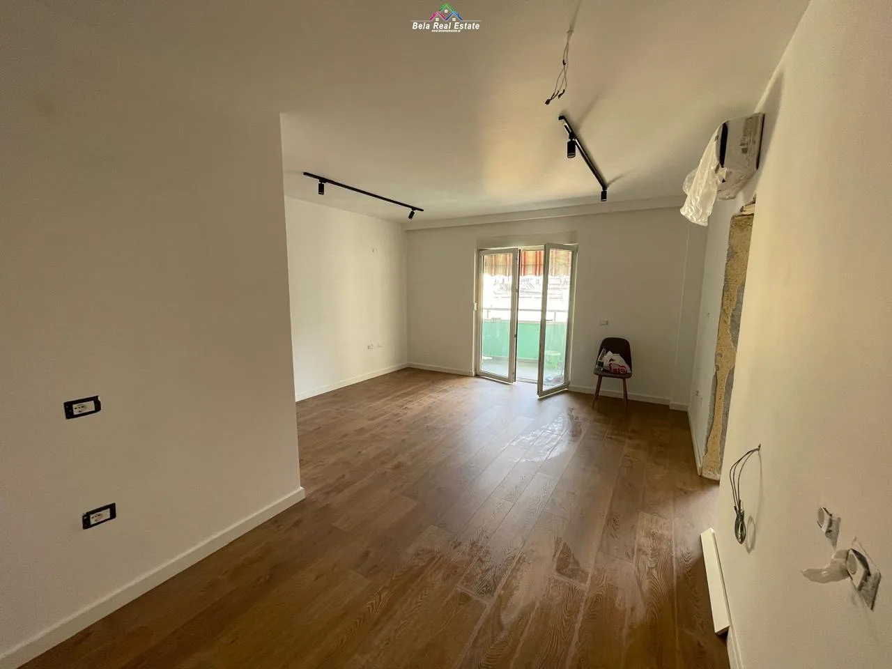 Zyre Me Qera 1+1 Tek Rruga e Elbasanit (ID BZ2805) Tirane