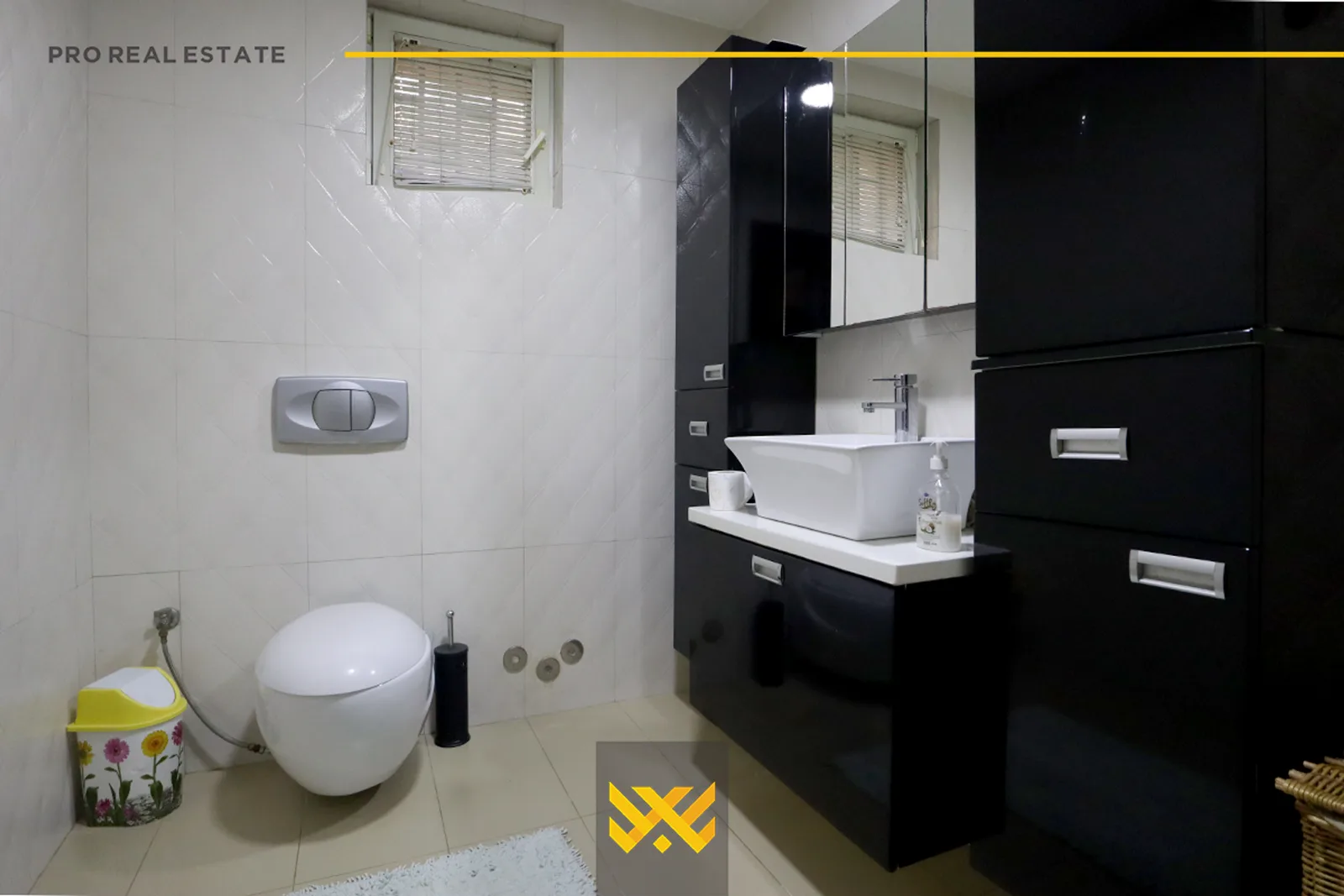 Shtëpi 560m² me #QIRA në Qendër.