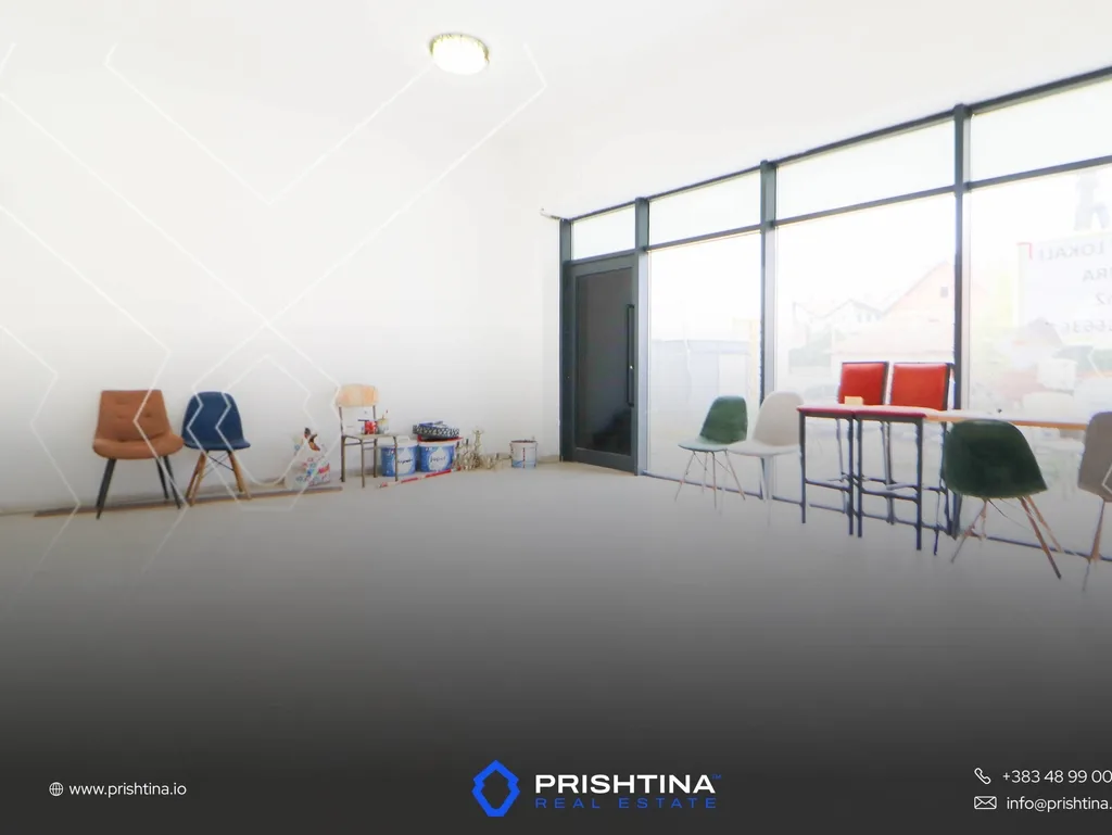 Lokal me qira 44m² në Emshir