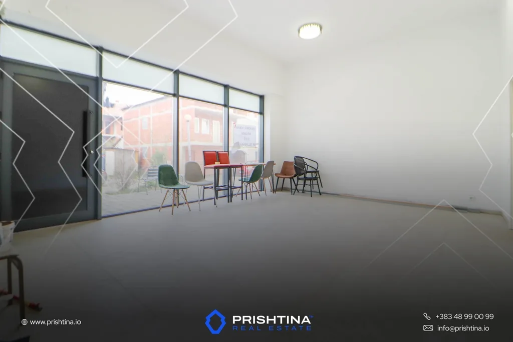Lokal me qira 44m² në Emshir