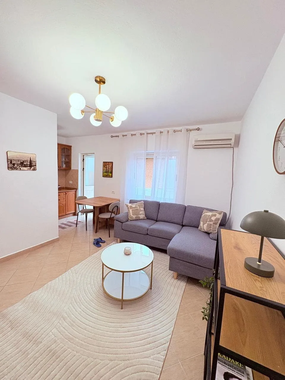 Apartament Me Qera 1+1 prane Xhamise se Tabakeve (ID B211332) Tirane.