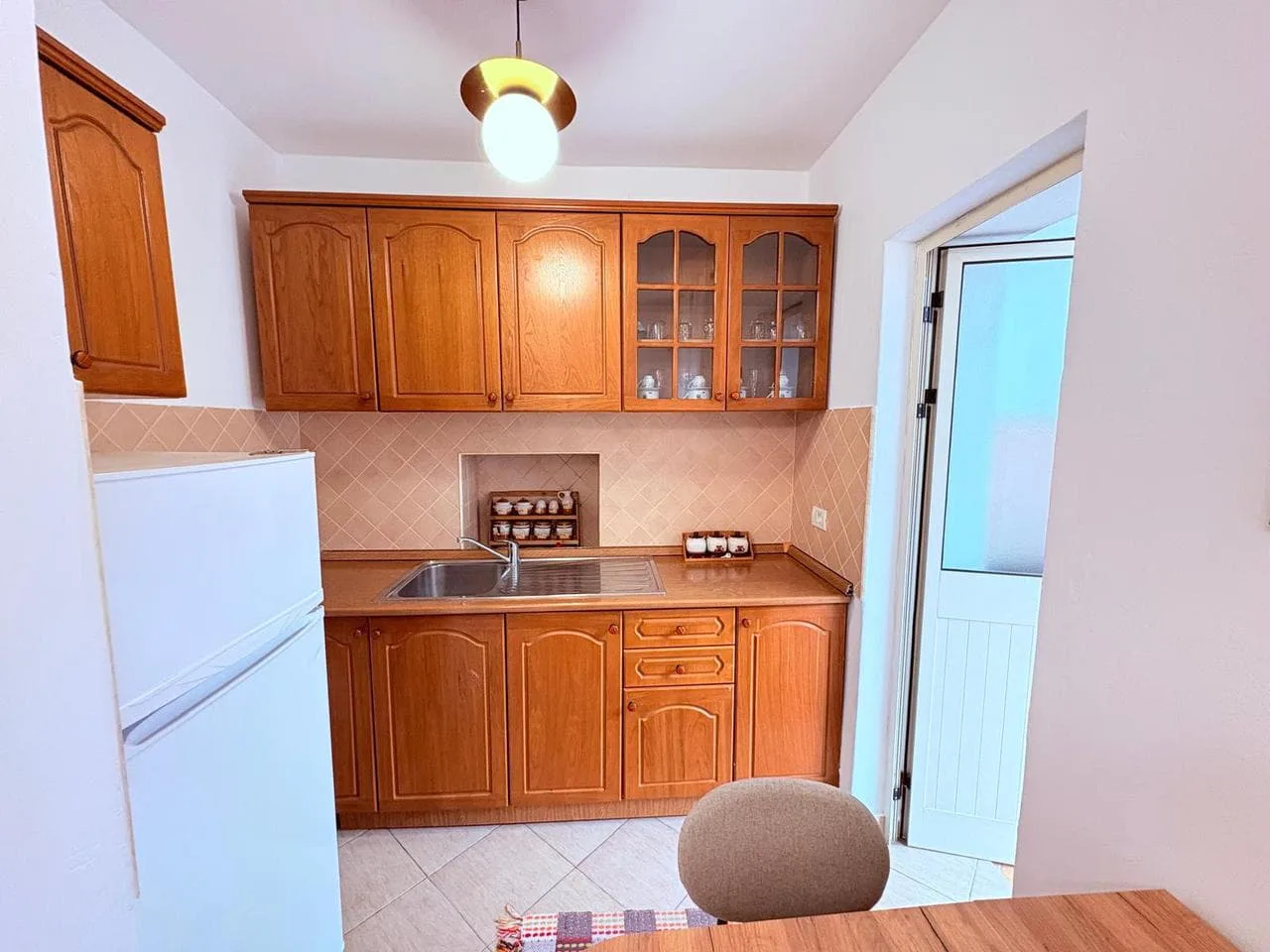 Apartament Me Qera 1+1 prane Xhamise se Tabakeve (ID B211332) Tirane.