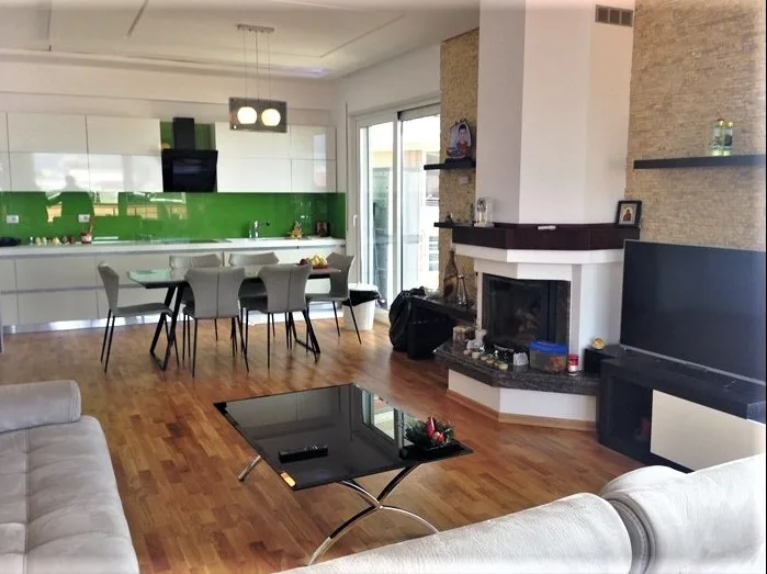 Jepet me qira apartament 3+1, liqeni thatë, tiranë