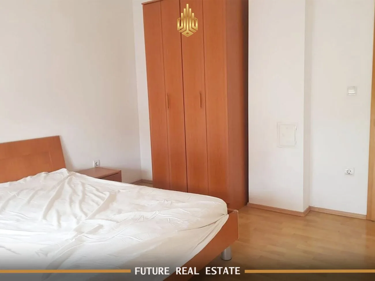Shtëpia në SHITJE – 3 dhoma gjumi – Në Lagjen NIC.