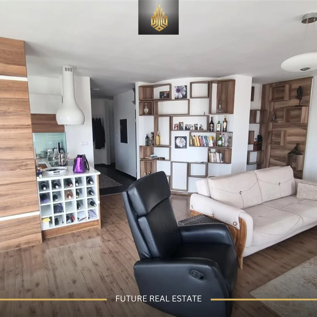 Penthouse me QERA/265m²