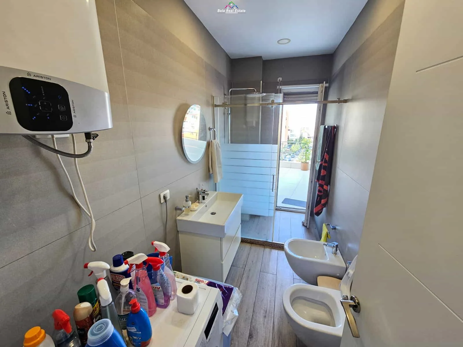 Apartament Ne Shitje 3+1 ne Laprake (ID B130104) Tirane