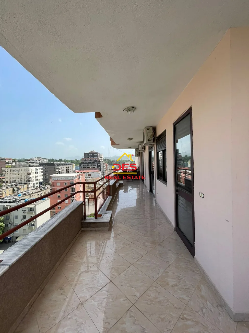 Jepet me qira apartament 2+1 në bllok,tiranë.